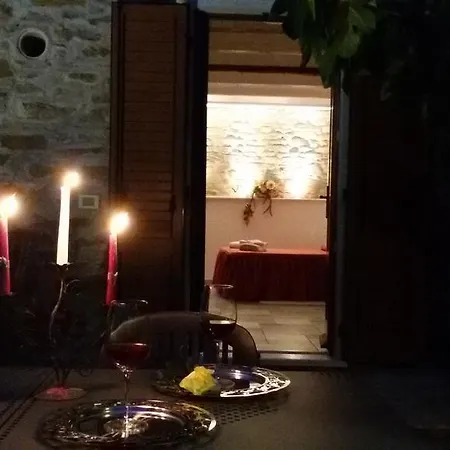 Il Borgo Delle Rondini شقة كورتونا