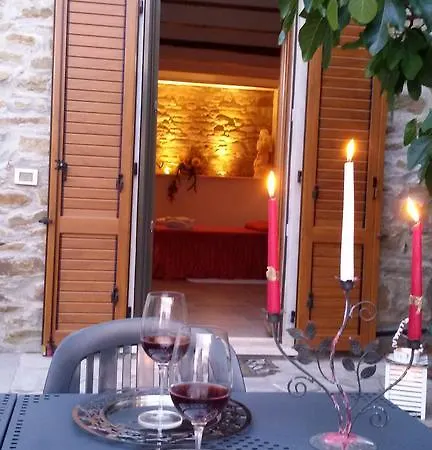 Il Borgo Delle Rondini كورتونا